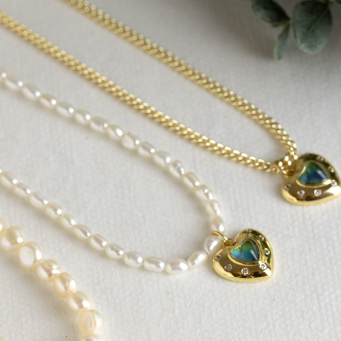 Ami Tiny pearl Choker