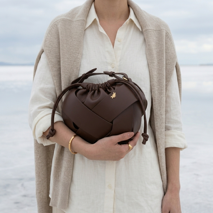 Aurea Knot Bag in Vegan Leather  - By Qivii