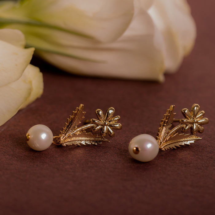 Lobelia Pearl Earrings -D