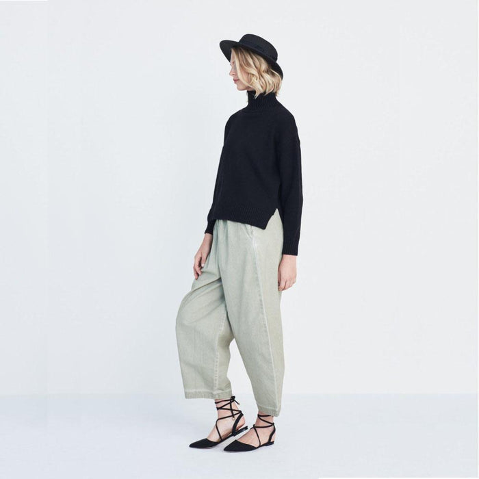 Vina Turtle Neck Sweater